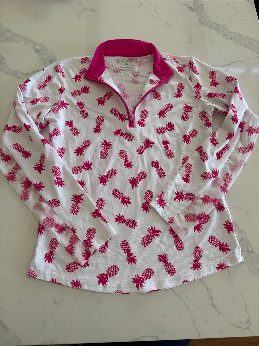 San Soleil Sunshirt White Pullover with Hot Pink Pineapple Print and Collar